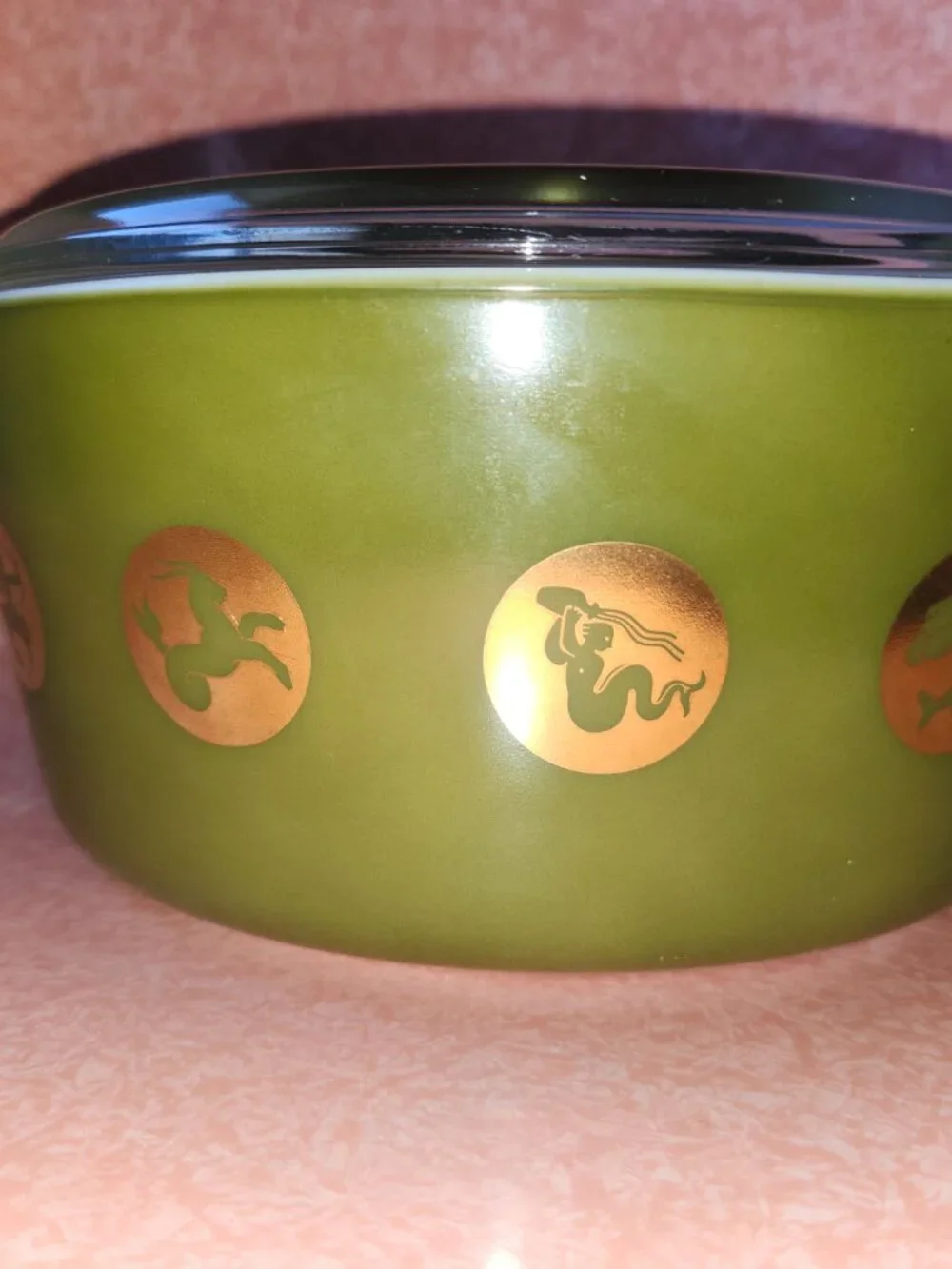 Pyrex zodiac with compass rose lid 475